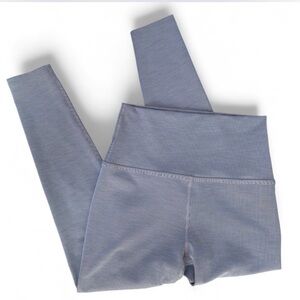 Beyond Yoga striped/ ribbed leggings yoga pants grey/black Size Medium